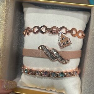 Gem society frosted sugar and spice bomb party bracelet